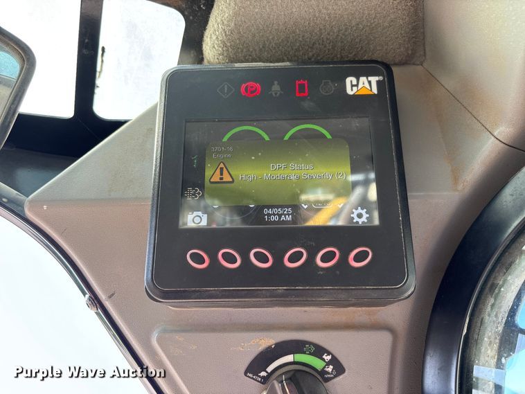 image for item FC5585 2018 Caterpillar 299D2 tracked skid steer loader
