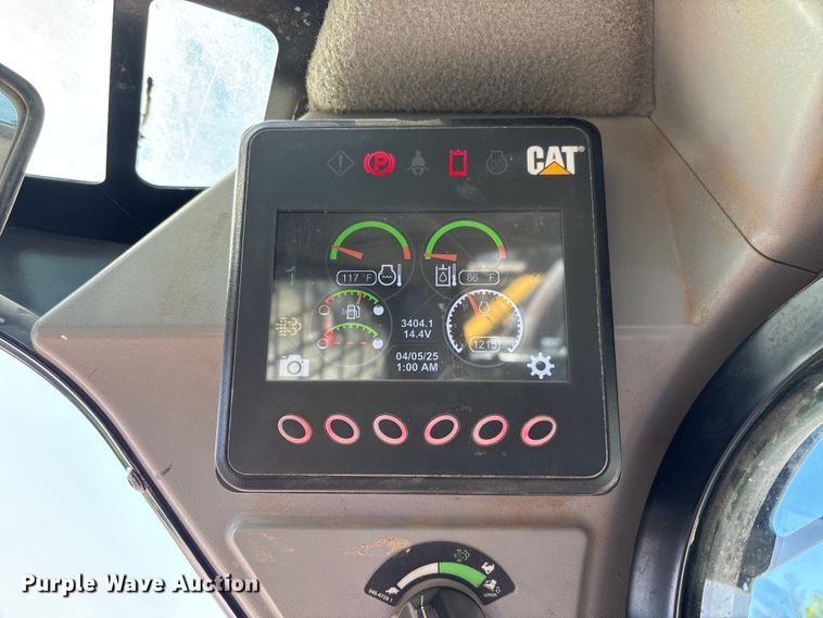 image for item FC5585 2018 Caterpillar 299D2 tracked skid steer loader