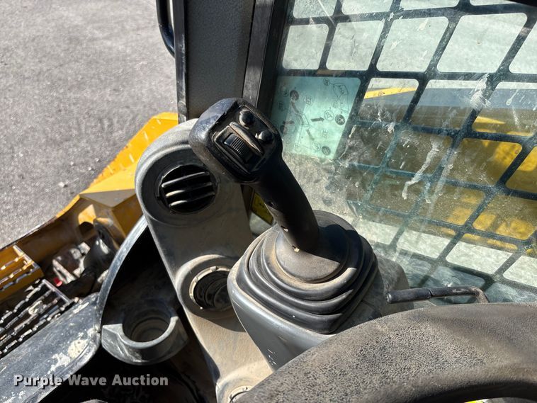image for item FC5585 2018 Caterpillar 299D2 tracked skid steer loader