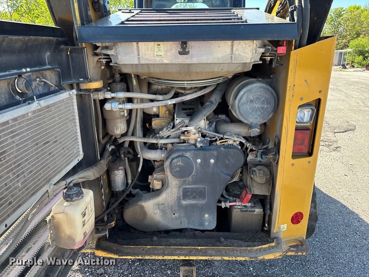 image for item FC5585 2018 Caterpillar 299D2 tracked skid steer loader