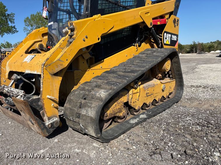 image for item FC5585 2018 Caterpillar 299D2 tracked skid steer loader