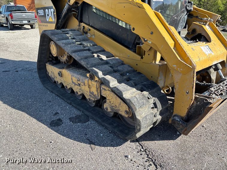image for item FC5585 2018 Caterpillar 299D2 tracked skid steer loader