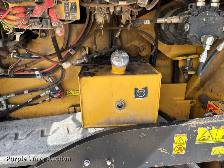 image for item FC5591 2016 Caterpillar AP655F paver