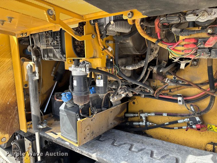 image for item FC5591 2016 Caterpillar AP655F paver