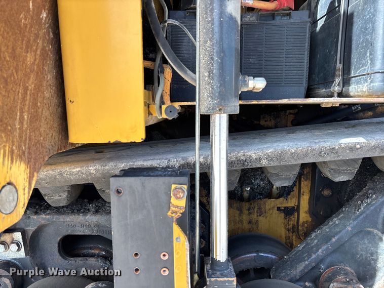 image for item FC5591 2016 Caterpillar AP655F paver