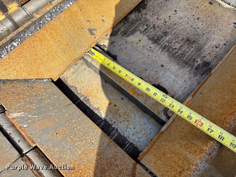 image for item FC5591 2016 Caterpillar AP655F paver