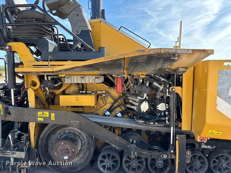 image for item FC5591 2016 Caterpillar AP655F paver