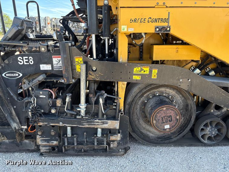 image for item FC5591 2016 Caterpillar AP655F paver