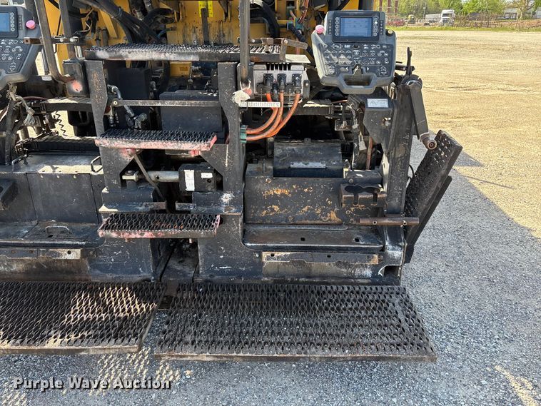image for item FC5591 2016 Caterpillar AP655F paver