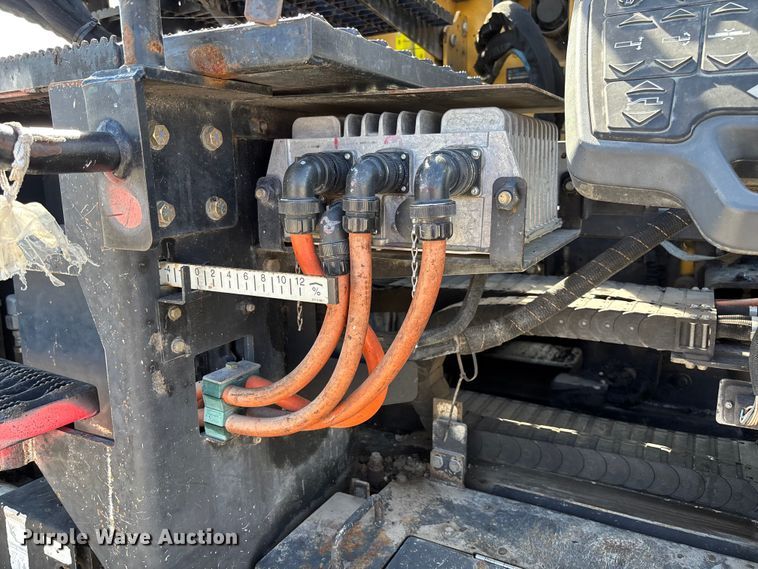 image for item FC5591 2016 Caterpillar AP655F paver