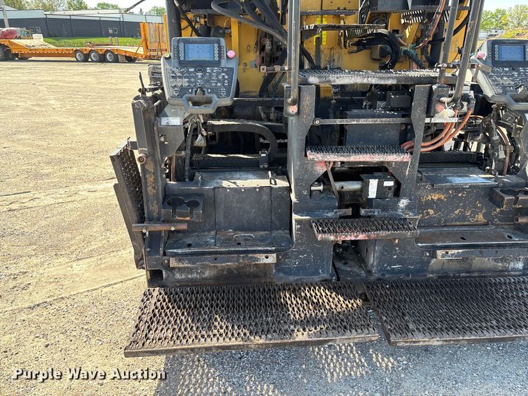 image for item FC5591 2016 Caterpillar AP655F paver