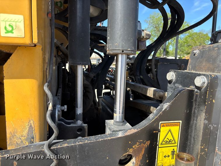 image for item FC5591 2016 Caterpillar AP655F paver