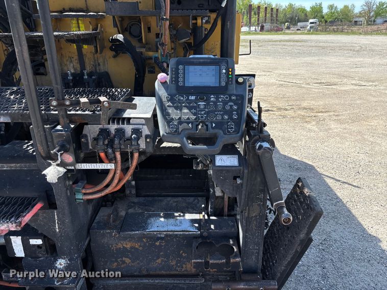 image for item FC5591 2016 Caterpillar AP655F paver