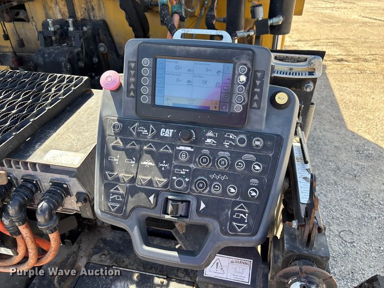 image for item FC5591 2016 Caterpillar AP655F paver