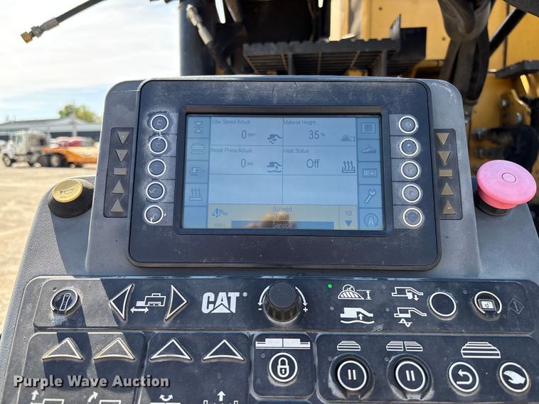 image for item FC5591 2016 Caterpillar AP655F paver