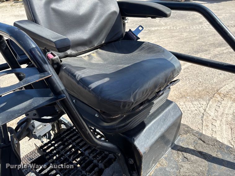 image for item FC5591 2016 Caterpillar AP655F paver