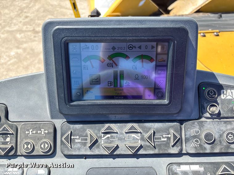 image for item FC5591 2016 Caterpillar AP655F paver