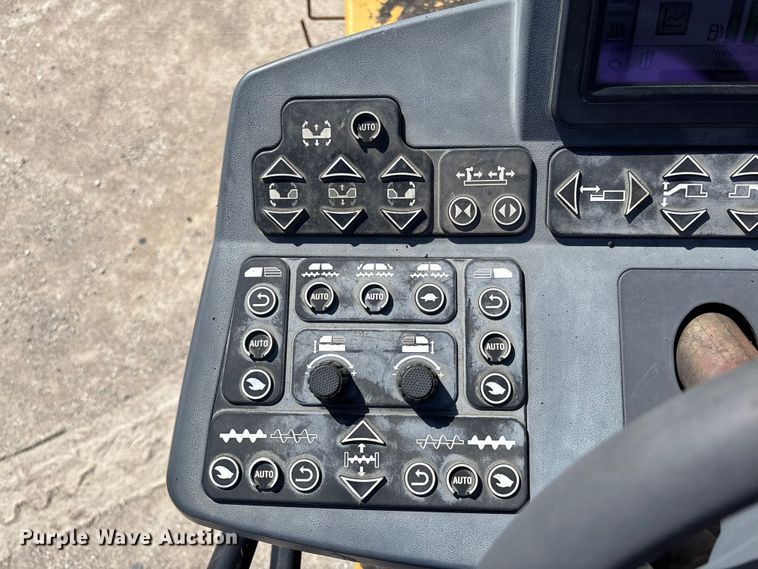 image for item FC5591 2016 Caterpillar AP655F paver