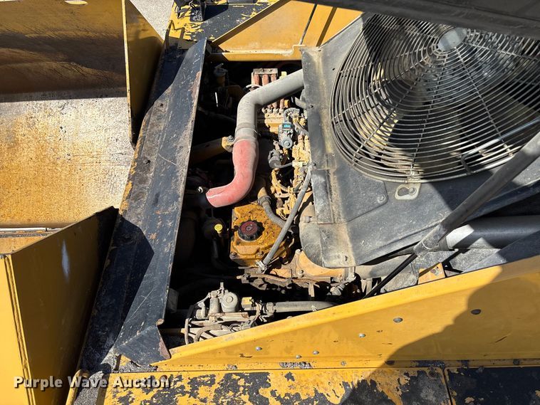 image for item FC5591 2016 Caterpillar AP655F paver