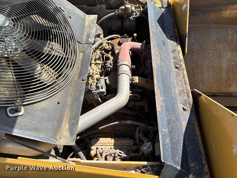 image for item FC5591 2016 Caterpillar AP655F paver