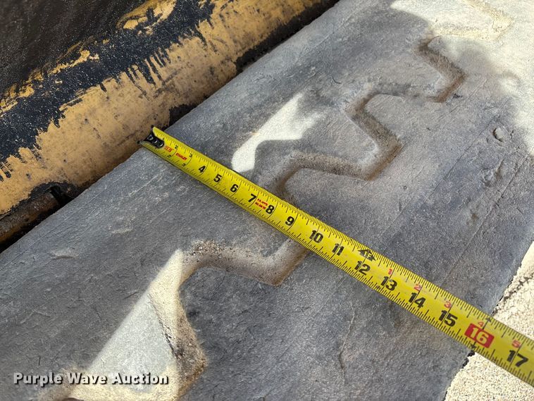 image for item FC5591 2016 Caterpillar AP655F paver