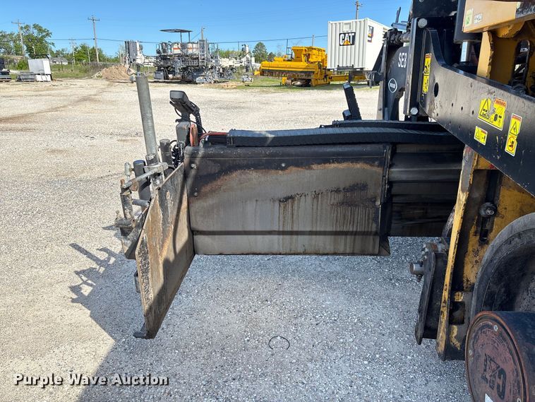image for item FC5591 2016 Caterpillar AP655F paver