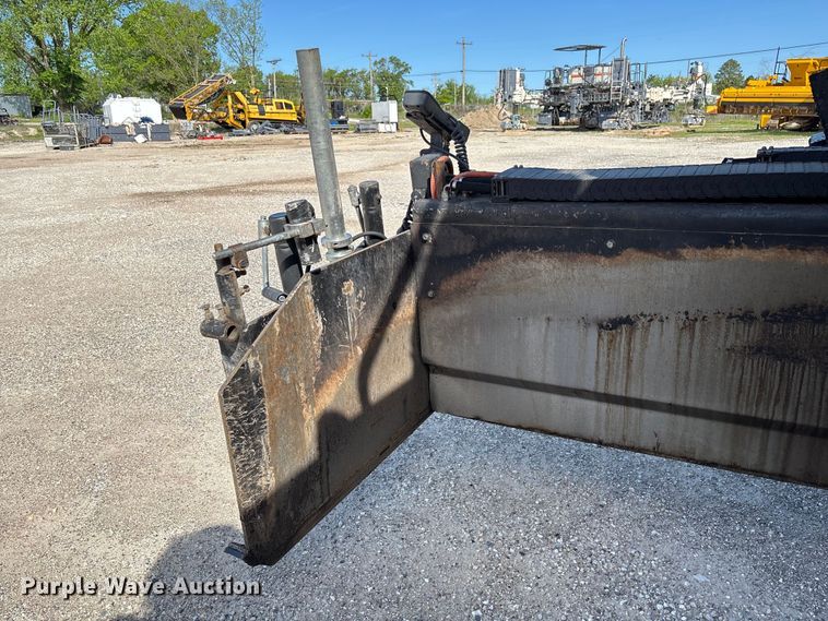 image for item FC5591 2016 Caterpillar AP655F paver