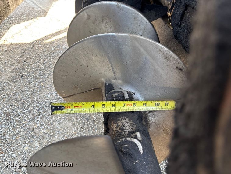 image for item FC5591 2016 Caterpillar AP655F paver