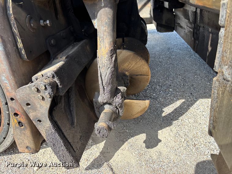 image for item FC5591 2016 Caterpillar AP655F paver