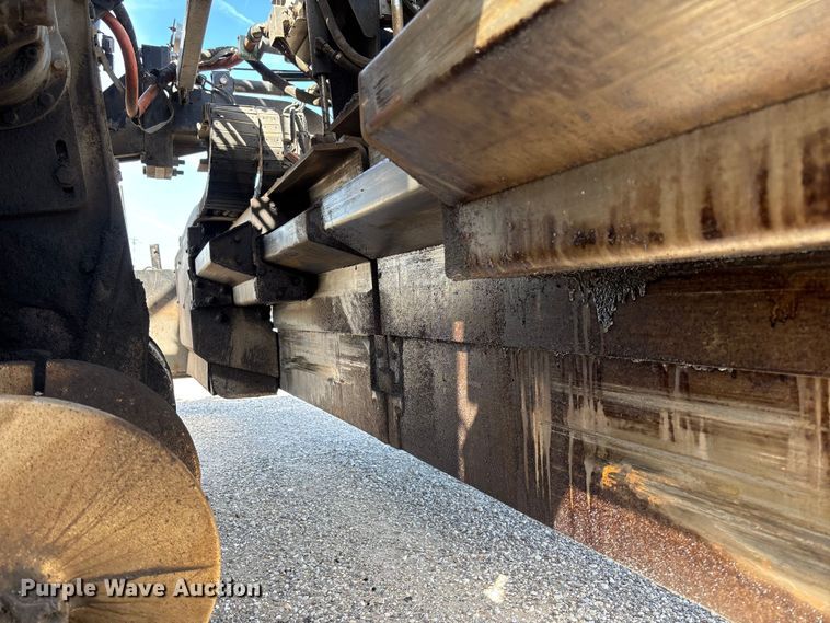 image for item FC5591 2016 Caterpillar AP655F paver