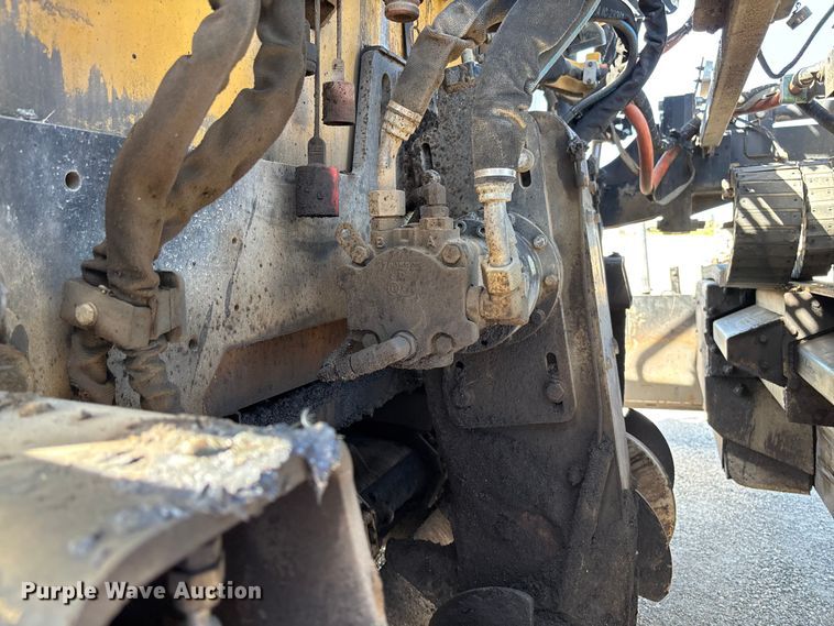 image for item FC5591 2016 Caterpillar AP655F paver