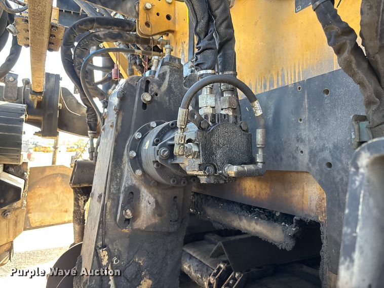 image for item FC5591 2016 Caterpillar AP655F paver