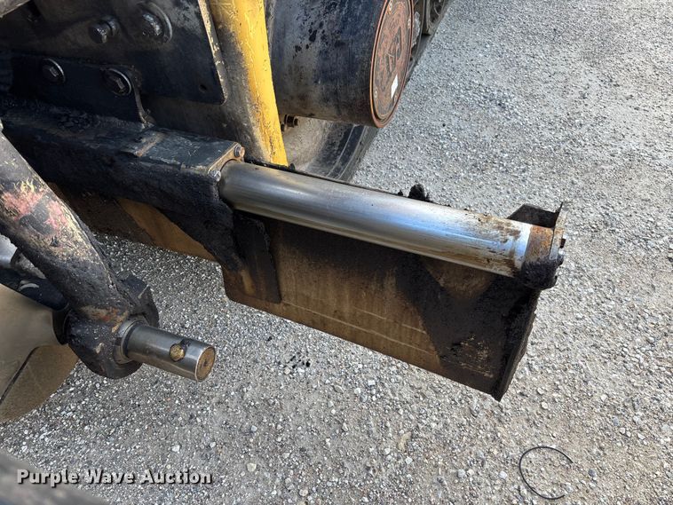 image for item FC5591 2016 Caterpillar AP655F paver