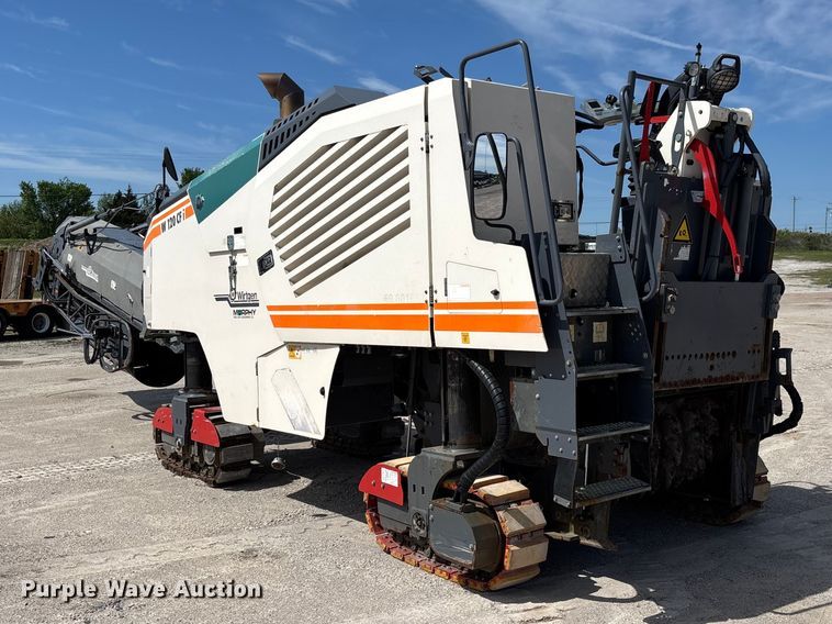 image for item FC5592 2016 Wirtgen W120CFi milling machine