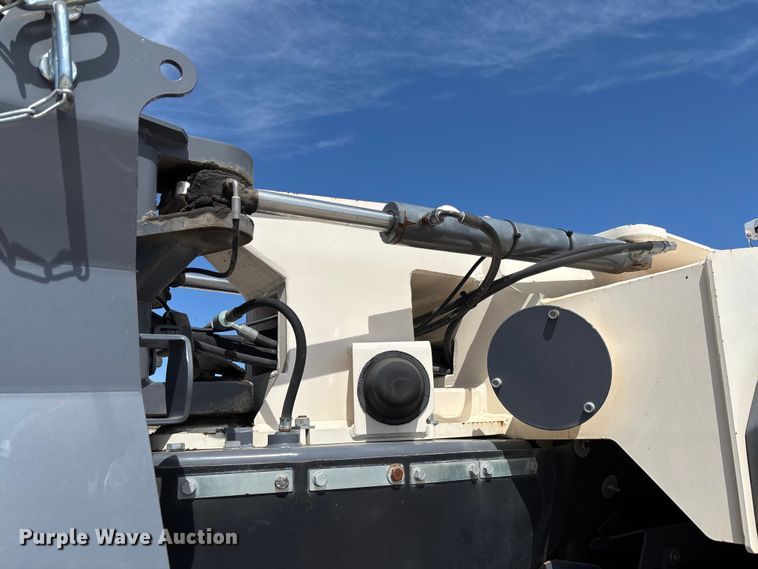 image for item FC5592 2016 Wirtgen W120CFi milling machine