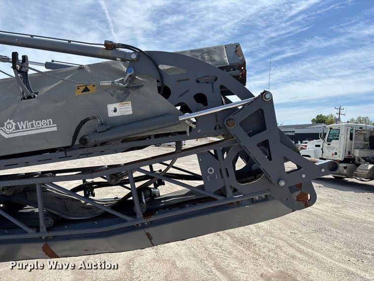 image for item FC5592 2016 Wirtgen W120CFi milling machine