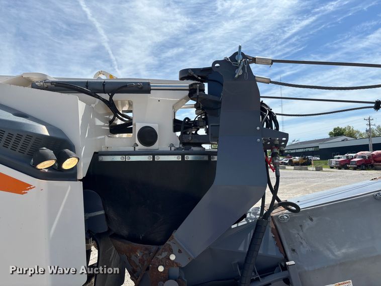 image for item FC5592 2016 Wirtgen W120CFi milling machine