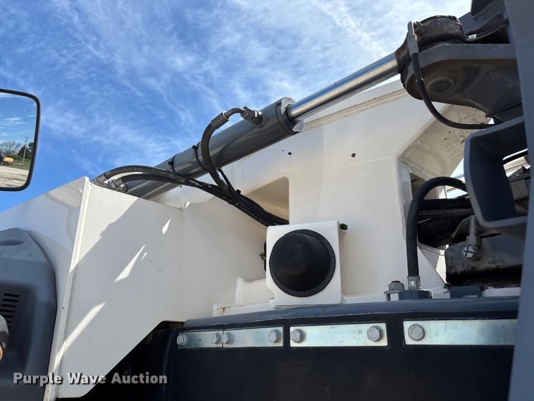 image for item FC5592 2016 Wirtgen W120CFi milling machine