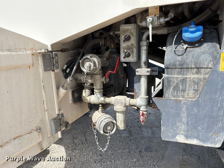 image for item FC5592 2016 Wirtgen W120CFi milling machine