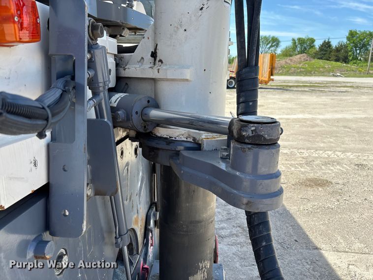 image for item FC5592 2016 Wirtgen W120CFi milling machine