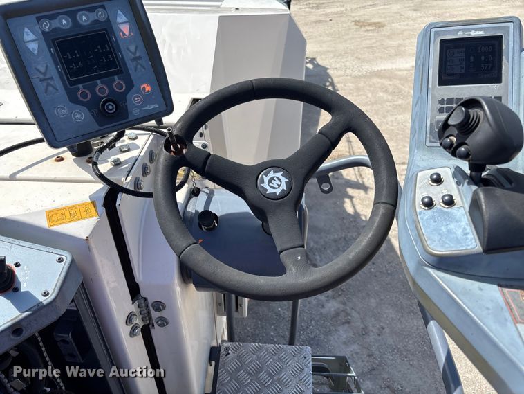 image for item FC5592 2016 Wirtgen W120CFi milling machine