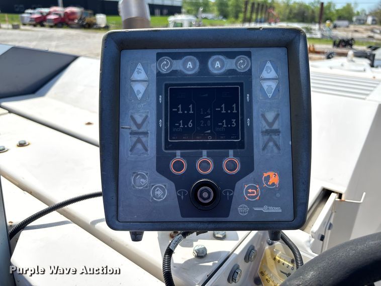 image for item FC5592 2016 Wirtgen W120CFi milling machine