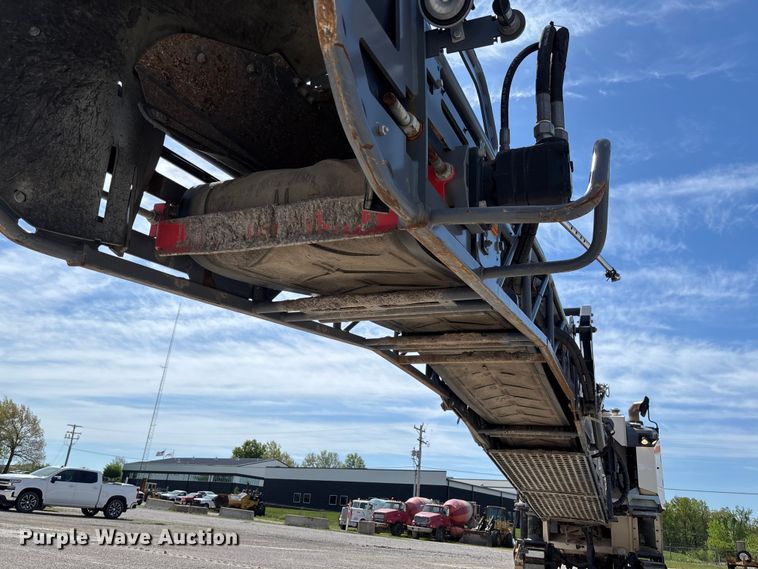 image for item FC5592 2016 Wirtgen W120CFi milling machine