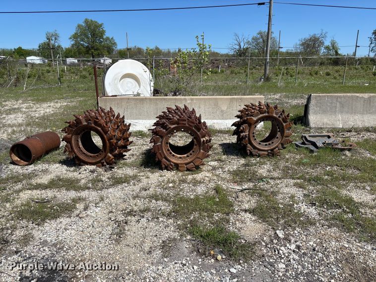 image for item FC5592 2016 Wirtgen W120CFi milling machine