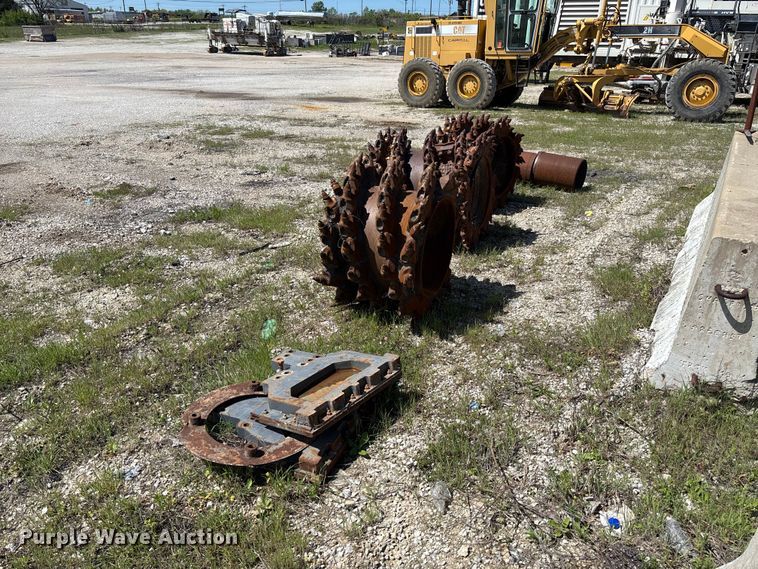 image for item FC5592 2016 Wirtgen W120CFi milling machine