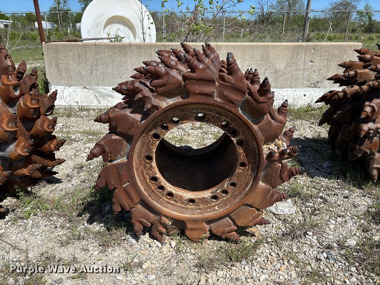 image for item FC5592 2016 Wirtgen W120CFi milling machine