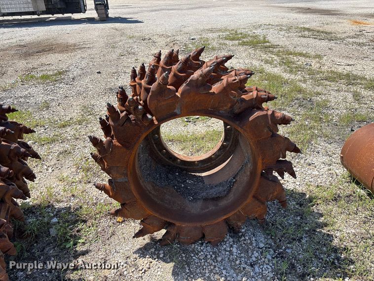 image for item FC5592 2016 Wirtgen W120CFi milling machine