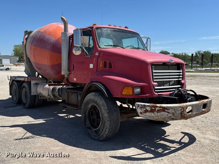 image for item FC5594 1998 Ford LT8513 ready mix truck