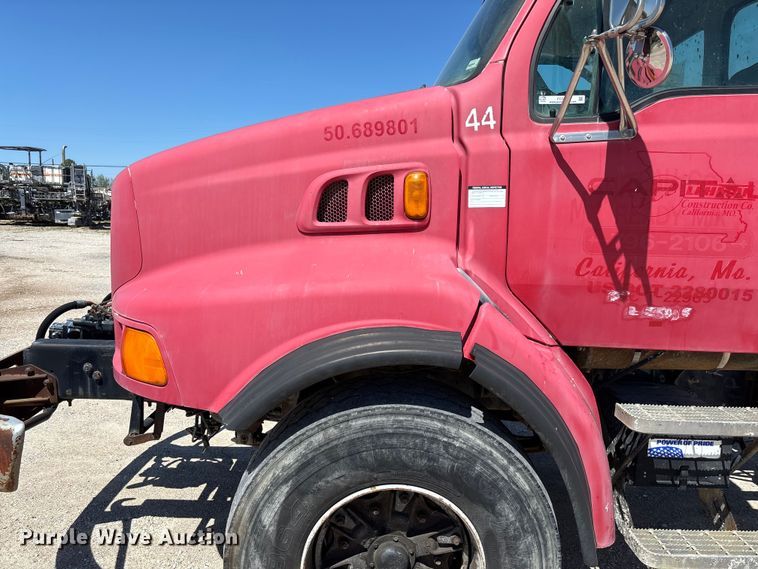 image for item FC5594 1998 Ford LT8513 ready mix truck