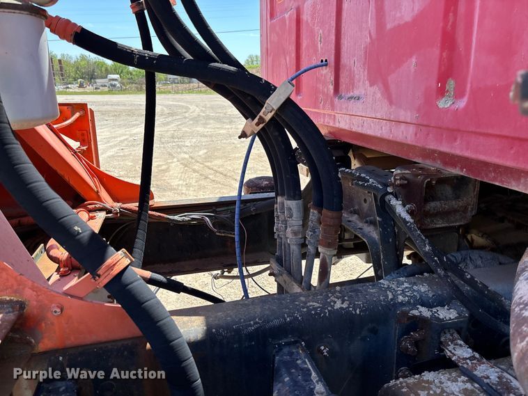 image for item FC5594 1998 Ford LT8513 ready mix truck